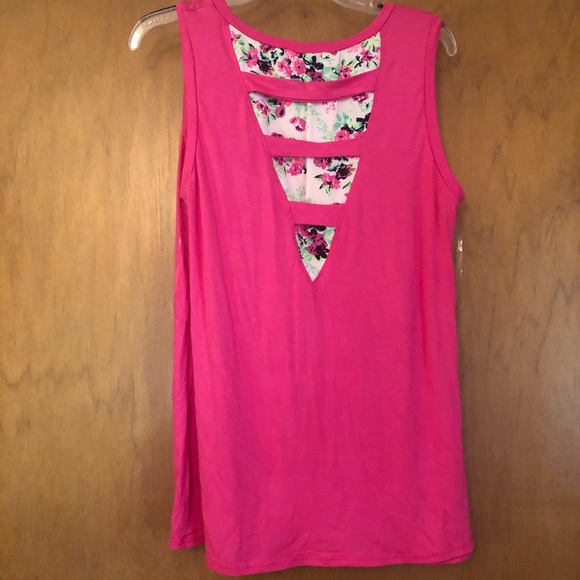 NWT pink floral pocket tee, L - Picture 3 of 3